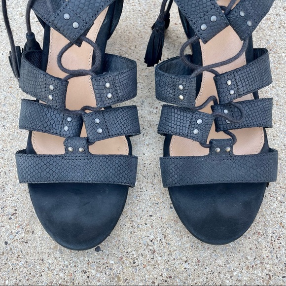 UGG Yasmin snake print wedge sandals tassel black size 7 - Picture 10 of 16